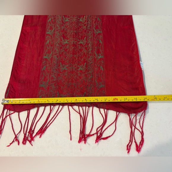 Elegant Red & Green 100% Silk Scarf - Made In Vietnam - Picture 6 of 8